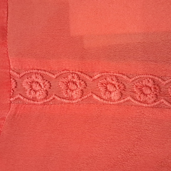 Karyn Seo Martina V-Neck Boho Short Sleeve Tonal Embroidered Asymmetric… - Picture 8 of 10